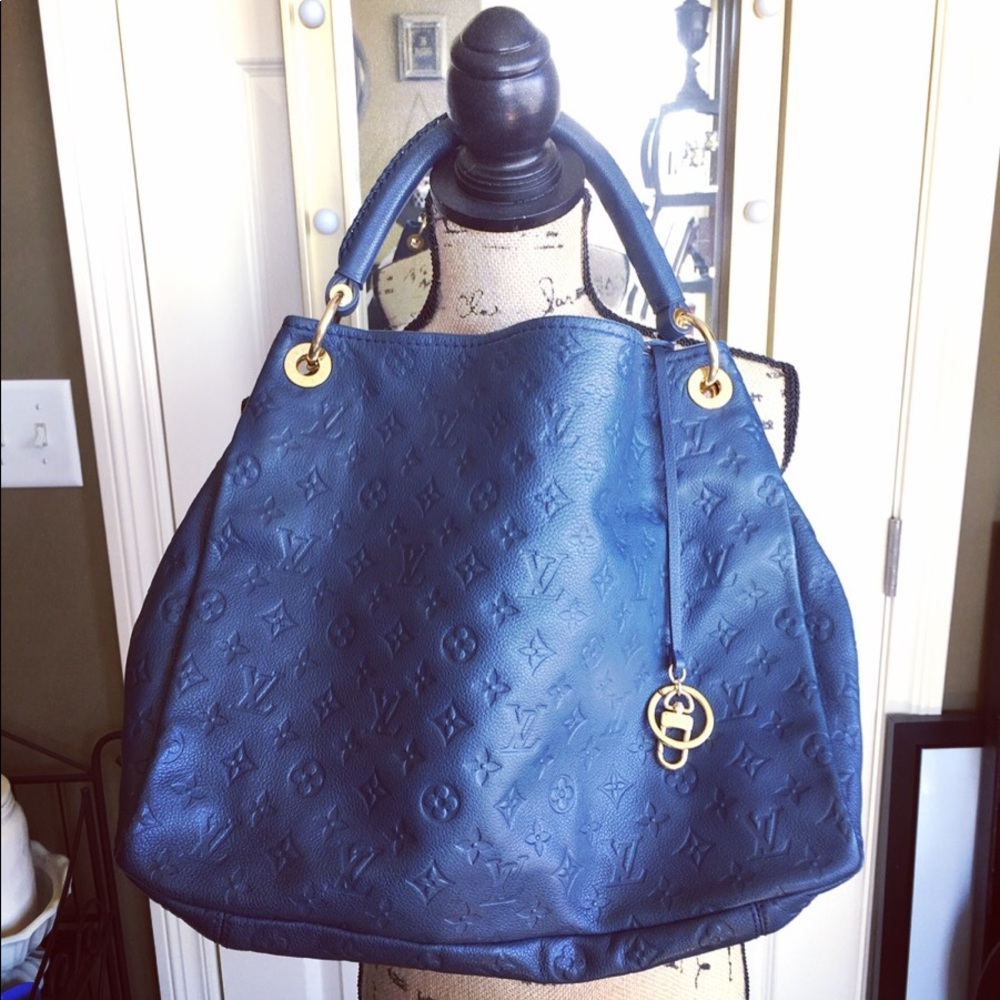 LOUIS VUITTON ARTSY BLUE
